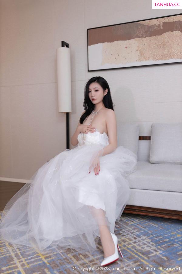 安然Maleah  [XiuRen]高清写真图 2023.08.08 No.7201 安然anran 婚纱美腿第15张图片